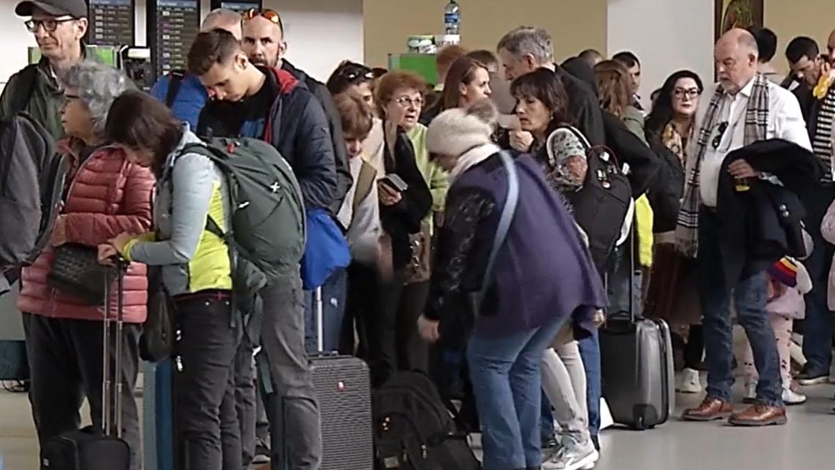 vremea-biletelor-ieftine-de-avion-a-apus--cat-s-au-scumpit-zborurile-cel-mai-mare-operator-low-cost-din-europa-a-marit-preturile-cu-aproape-90