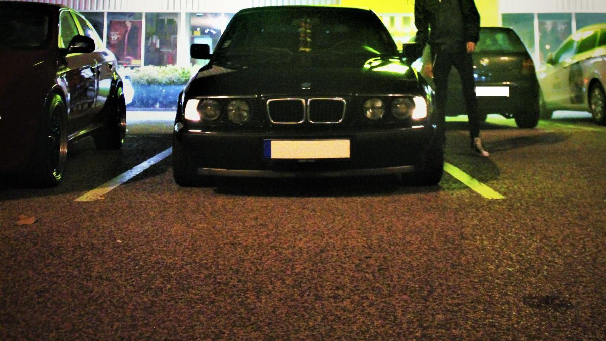 austria--un-roman-cu-un-bmw-si-doi-prieteni-a-reusit-sa-escrocheze-un-tanar-de-18-ani-multumesc-pentru-ajutor