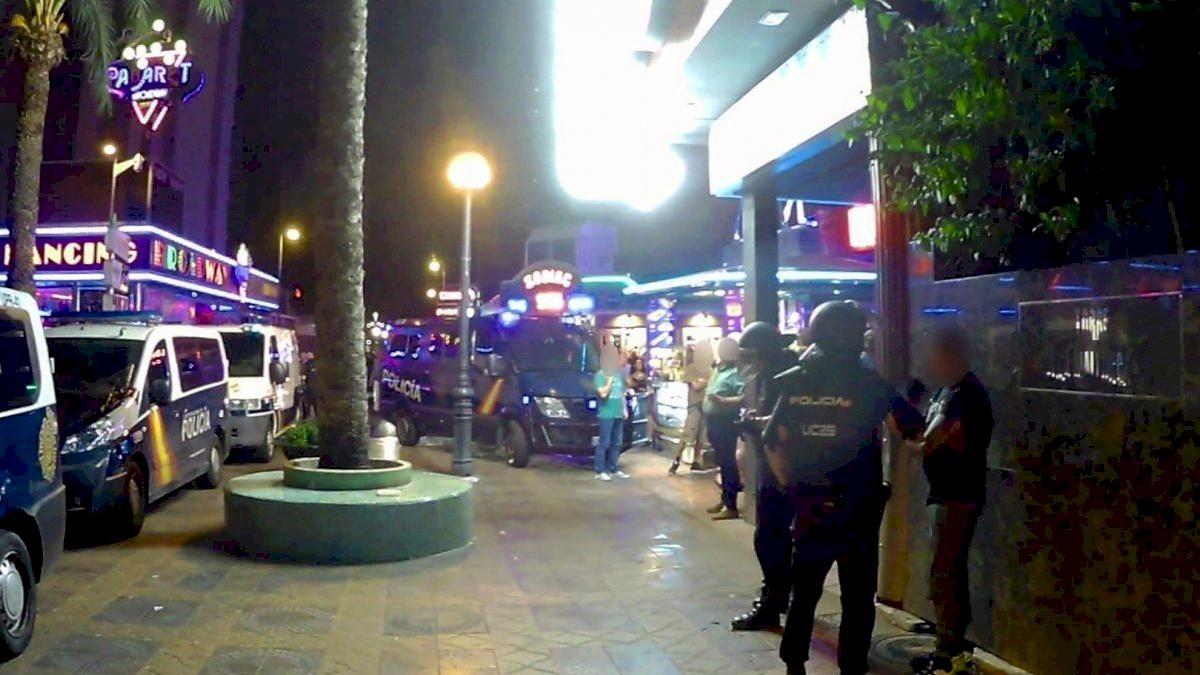 policia-bar-cearta-spania-benidorm