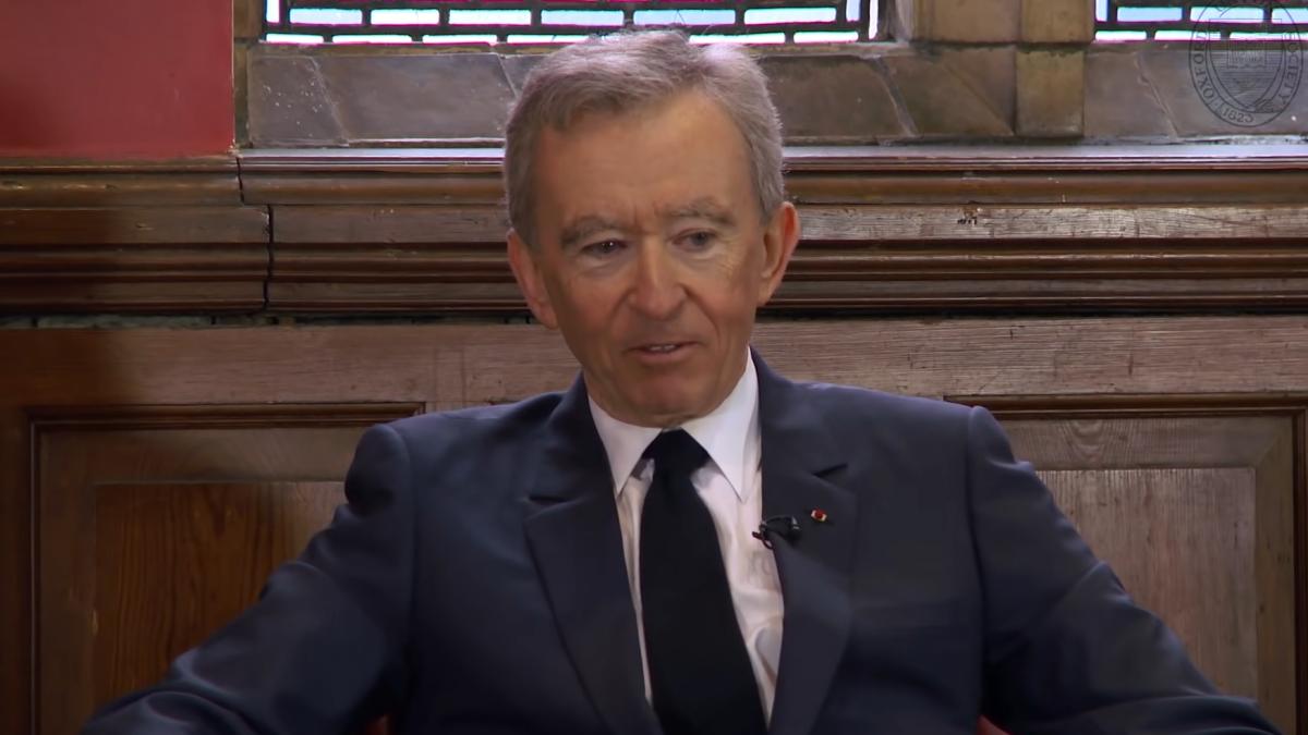 cel-mai-bogat-om-din-lume-a-ajuns-la-o-avere-ametitoare--este-al-treilea-om-din-istorie-care-depaseste-acest-prag