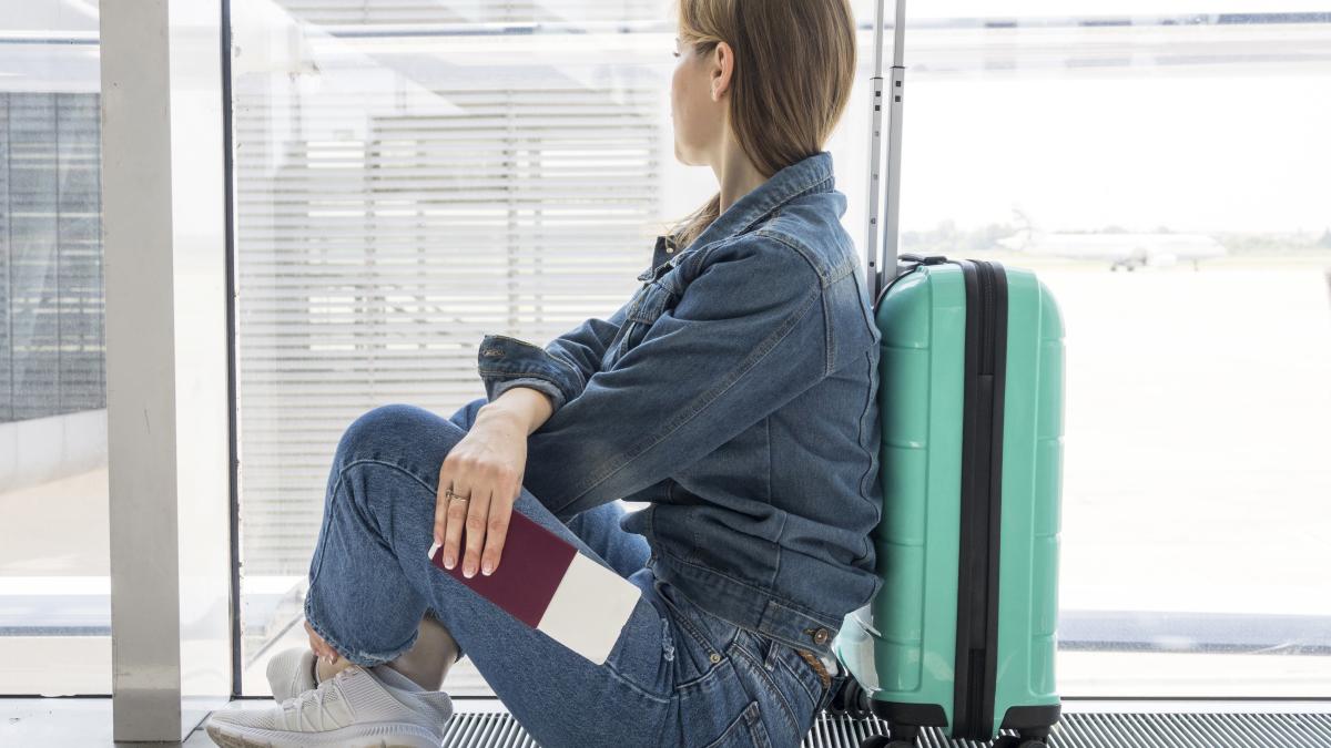 noua-romani-care-voiau-sa-mearga-in-vacanta--escrocati-de-doua-femei-i-au-indus-in-eroare--prejudiciu-de-zeci-de-mii-de-euro