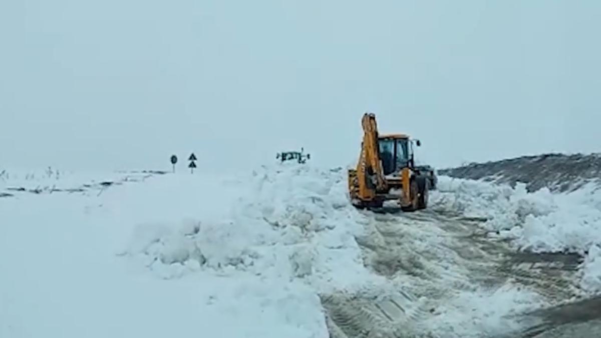 dumitru-a-murit-dupa-ce-a-lucrat-40-de-ore-fara-oprire-la-deszapezit-a-muncit-pana-la-epuizare