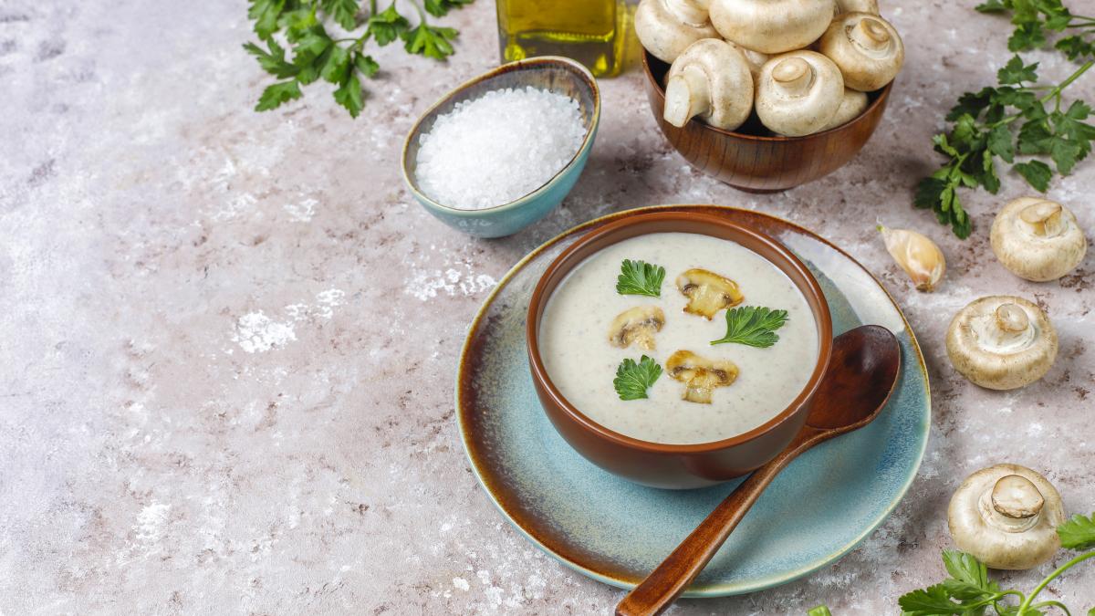 piure-de-ciuperci-cremos-si-rafinat--incearca-aceasta-reteta-senzationala-chiar-astazi