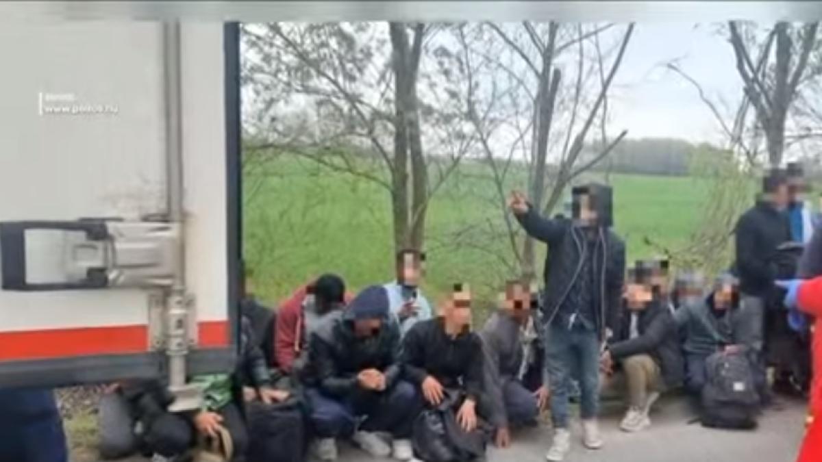 migranti-salvati-de-la-moarte-in-ungaria