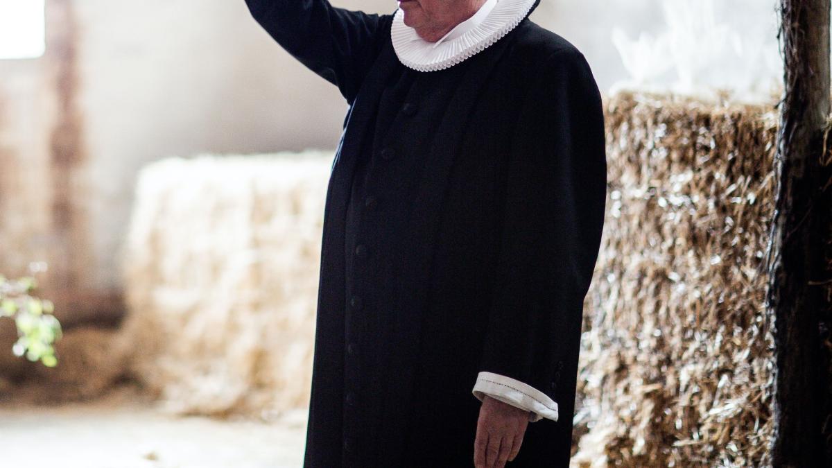 scuze-din-ce-in-ce-mai-fanteziste--cum-au-reusit-trei-romani-din-italia-sa-stoarca-de-bani-un-preot-escrocherie-de-100-000-de-euro-in-parohie-2