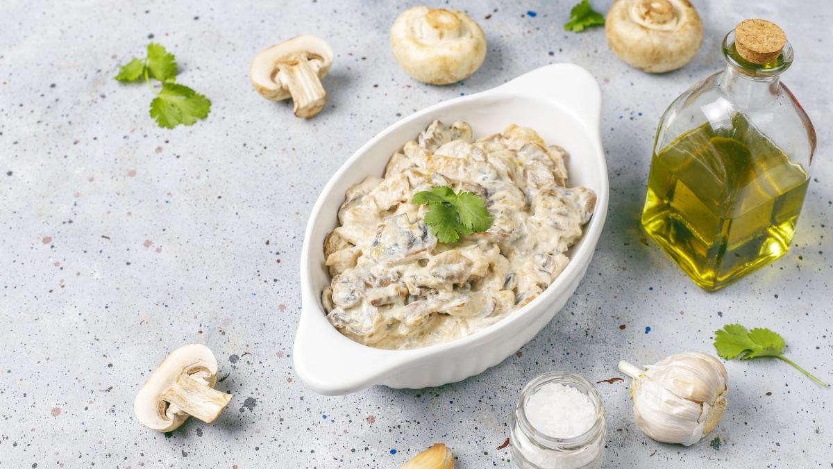 reteta-usoara-de-sos-de-ciuperci--da-o-nota-eleganta-si-diferita-celor-mai-bune-preparate-ale-tale