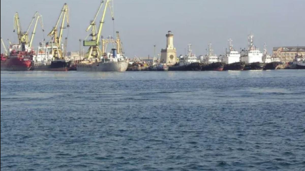 impingatorprc-c2prc-a0cehia-s-a-scufundat-in-portul-constanta