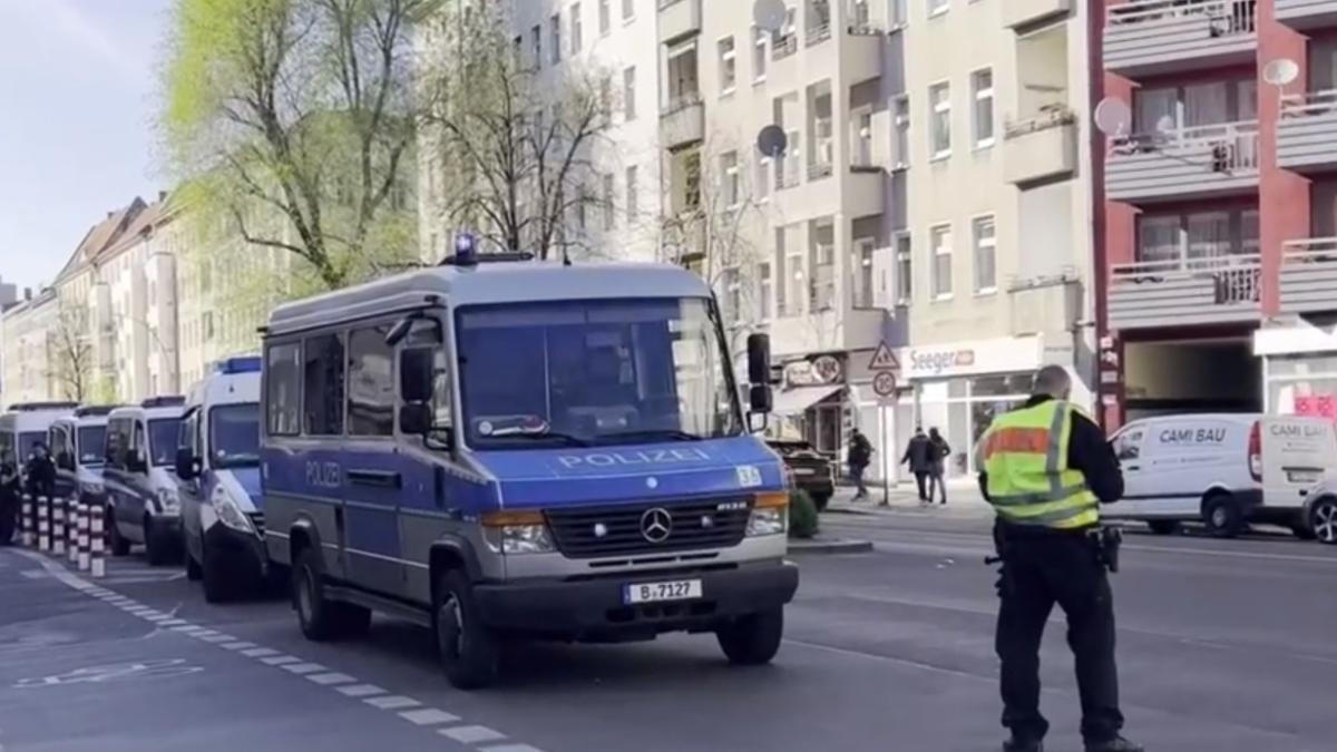 atac-intr-o-scoala-din-germania-doua-eleve--de-7-si-8-ani--ranite-grav--atacatorul-prc-e2prc-80prc-9ea-asteptat-politia-si-nu-a-fugitprc-e2prc-80prc-9d-1