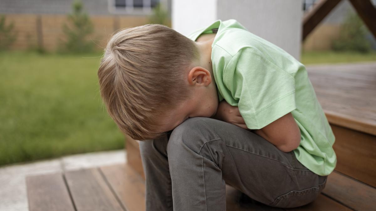 copiii-romani-care-au-parintii-la-munca-in-strainatate--marturii-dureroase-nu-m-am-dezlipit-de-el-niciodata