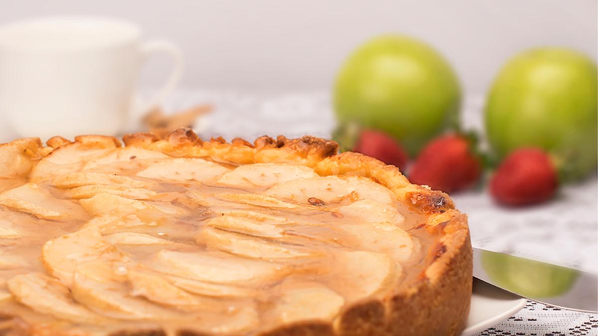 cea-mai-cremoasa-placinta-cu-mere