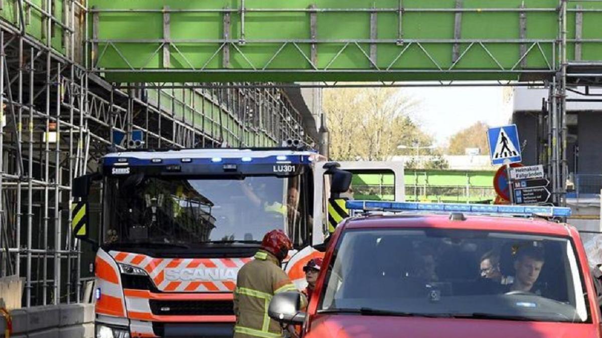 finlanda--un-pod-pietonal-s-a-prabusit-27-de-raniti--in-cea-mai-mare-parte-copii---foto