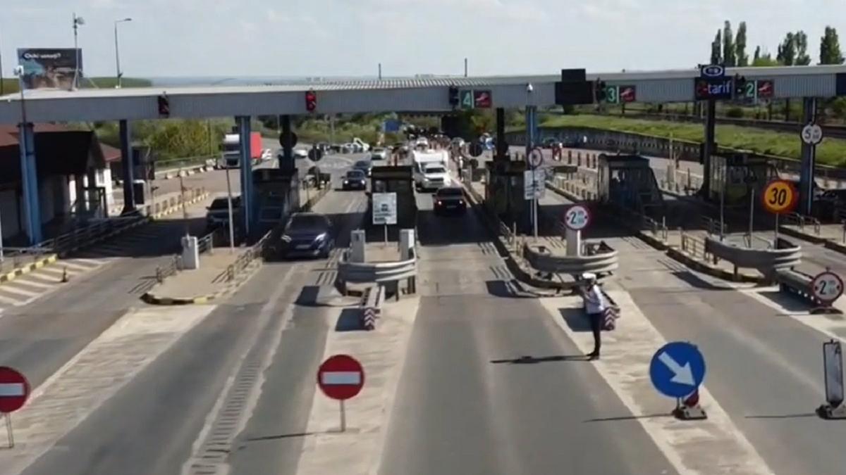 taxa-de-pod-de-la-fetesti--suspendata--de-la-1-iunie-veste-buna-pentru-romanii-care-au-drum-spre-mare