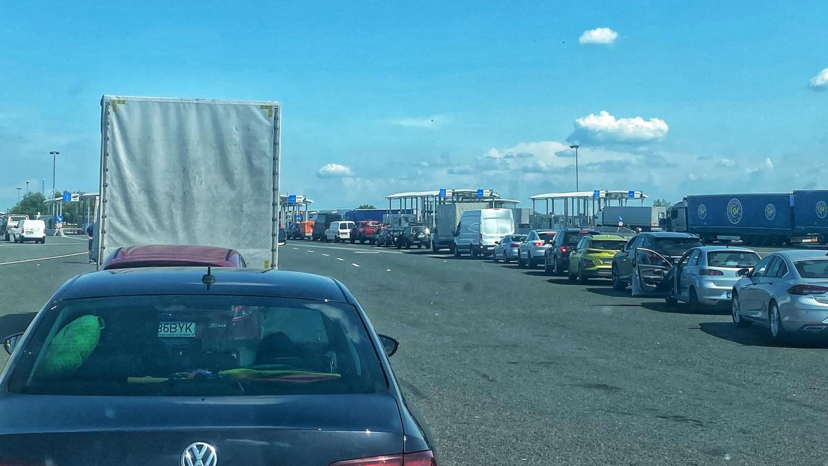 vama-nadlac-asteptare-roman-franta