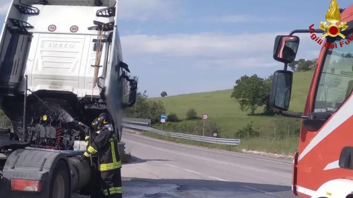 sofer-roman-curaj-in-italia-camion-tunel