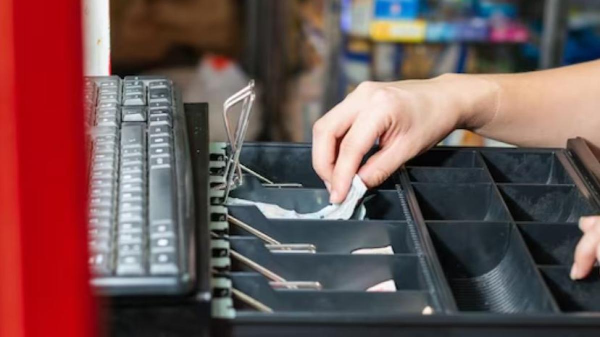 italia--un-roman-a-jefuit-un-restaurant-de-fata-cu-angajatii