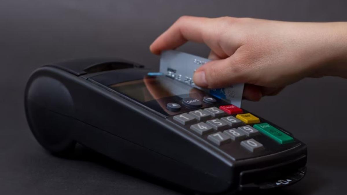 franta--un-roman-a-ajuns-dupa-gratii--dupa-ce-a-gasit-un-card-de-credit