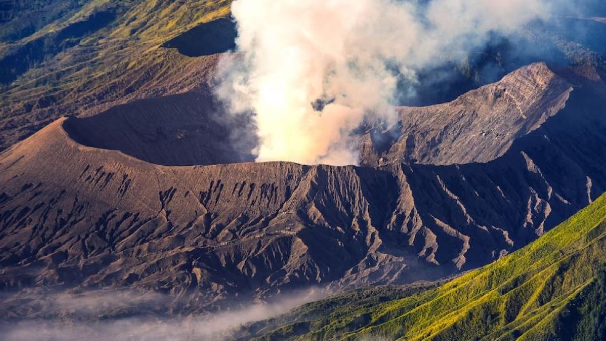 mae--avertisment-de-calatorie-pentru-romani-in-mexic--vulcanul-popocatepetl-a-erupt