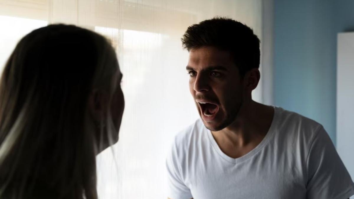 spania--un-roman--cu-ordin-restrictie--si-a-amenintat-cu-moartea-fosta-partenera