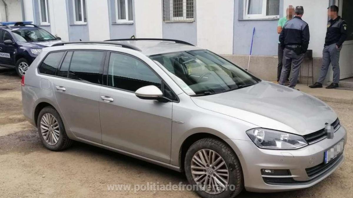 masina--cautata-de-autoritatile-din-germania--oprita-la-iesire-din-tara--soferul-a-ramas-pieton