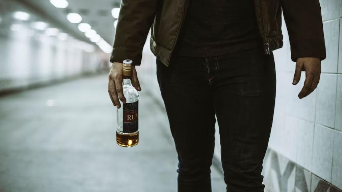 germania--roman-exbitionist--retint-in-gara-rosenheim--barbatul-ar-fi-molestat-doua-minore