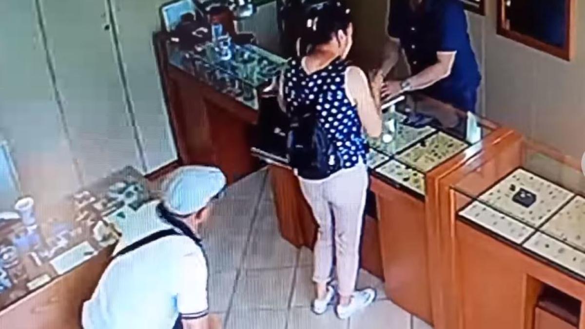 grecia--romanii-prc-e2prc-80prc-9ebonnie-si-clydeprc-e2prc-80prc-9d--spaima-proprietarilor-magazinelor-de-bijuterii--prinsi-cand-urcau-pe-feribot