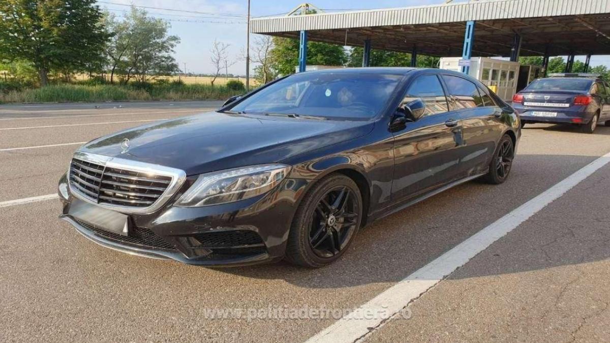 un-roman-a-ramas-fara-mercedesul-pe-care-il-conducea--chiar-la-intrarea-in-tara--iata-ce-s-a-intamplat