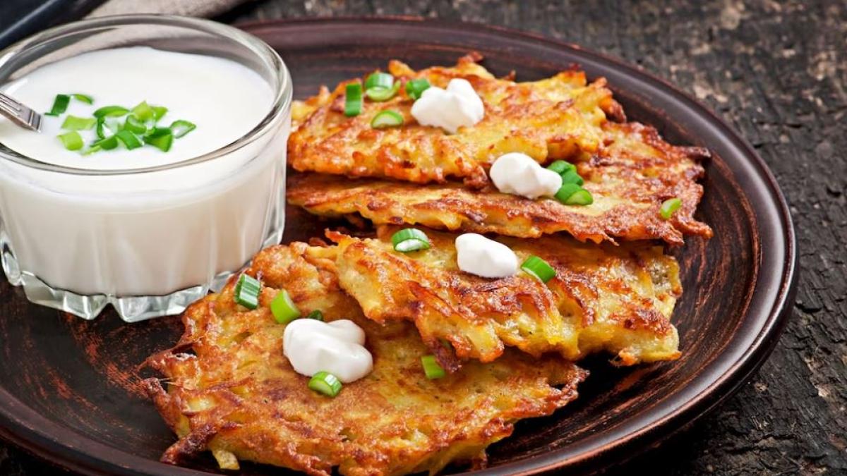 clatite-cu-dovlecei--fara-faina--reteta-este-ieftina-si-delicioasa