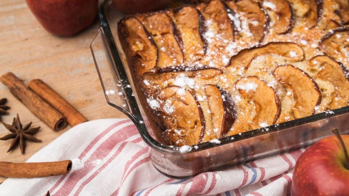 placinta-umeda-si-moale-cu-mere--cea-mai-buna-pe-care-ai-mancat-o-vreodata