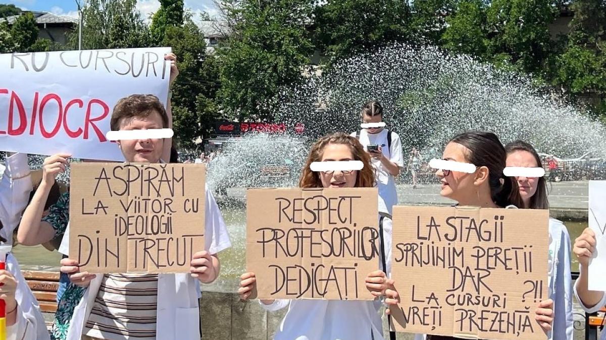 snapinsta-app_356373013_579261471042209_4140531625511663376_n_1080