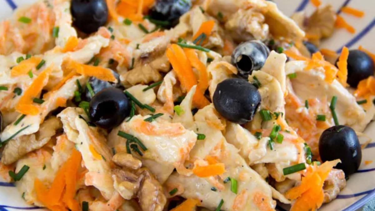 salata-usoara-de-pui-cu-iaurt