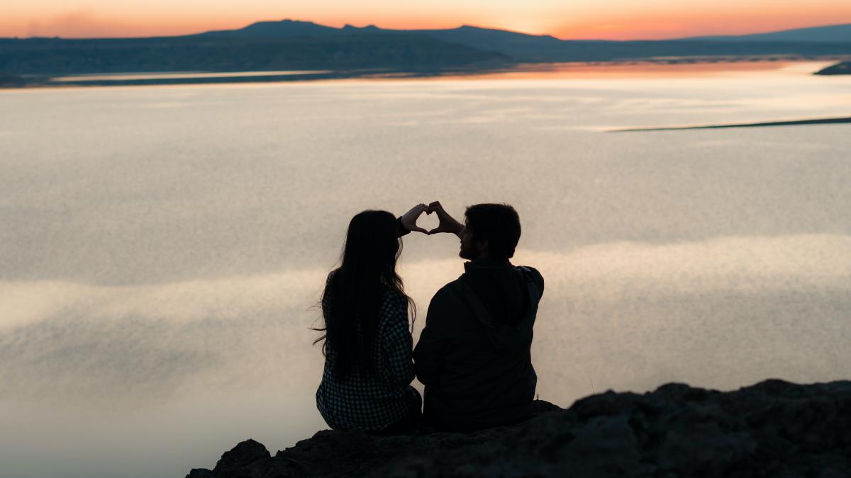 horoscop-special--zodiile-care-isi-schimba-viata-in-luna-iulie-leii-vor-face-multi-bani--iar-varsatorii-cuceresc-inima-omului-potrivit