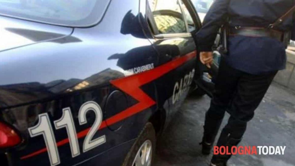 italia--romanca--batuta-de-sotul-gelos--de-fata-cu-doi-minori