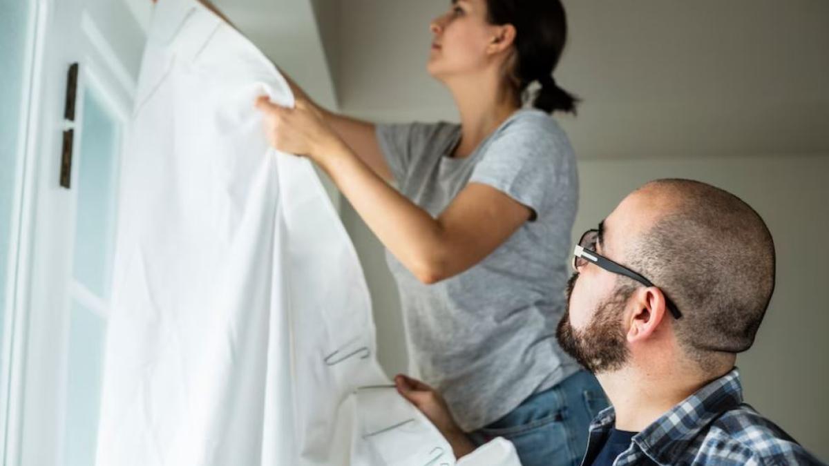 trucul-bunicilor-pentru-a-albi-perdelele-in-10-minute-fara-inalbitor