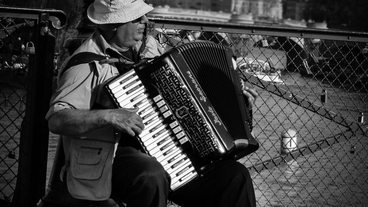 cersetor-roman-italia