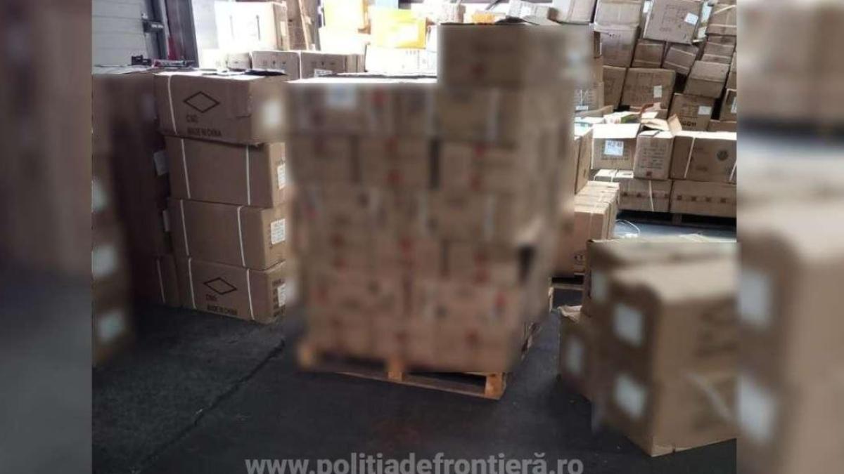 container-din-portul-constanta--verificat-de-inspectorii-vamali--bunuri--in-valoare-de-54-000-lei--confiscate