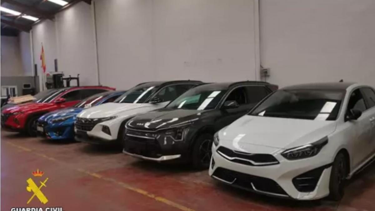 hot-roman-de-masini-spania