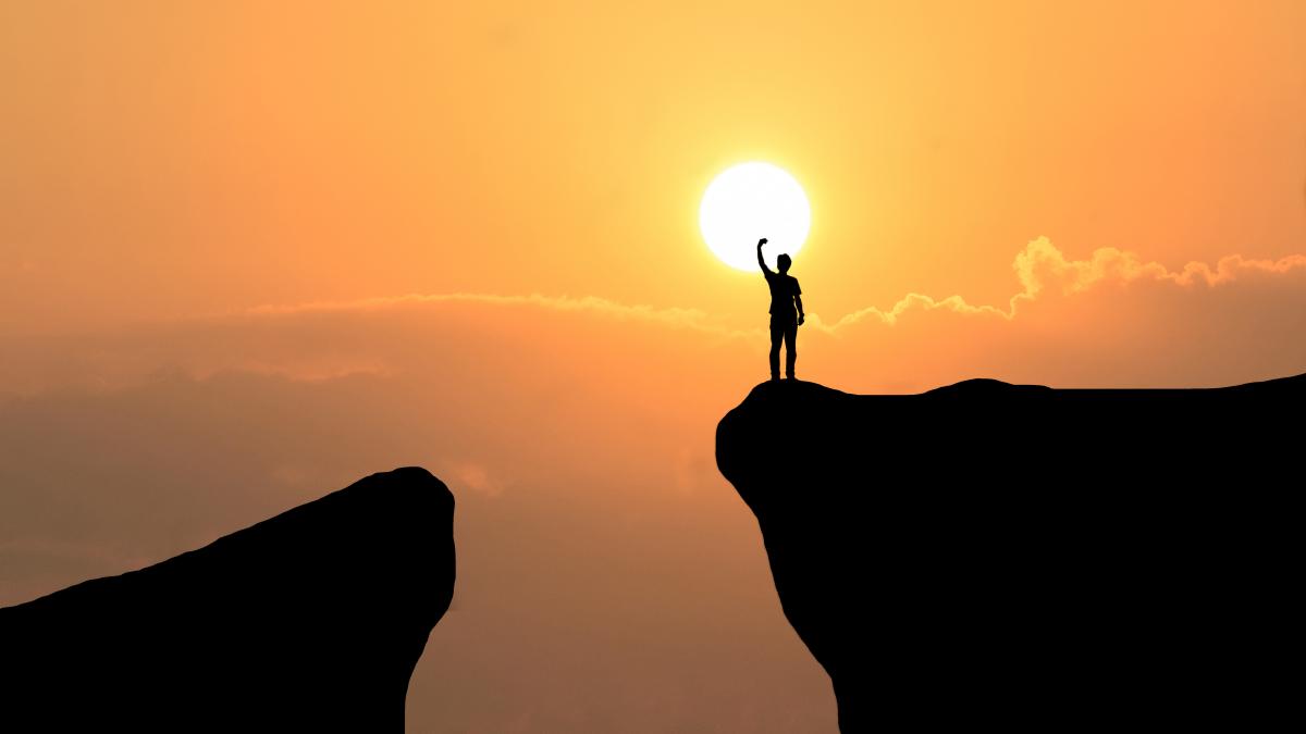 horoscop-12-iulie-2023--capricornii-vor-cuceri-cele-mai-inalte-varfuri-o-intalnire-interesanta-le-schimba-viata-pestilor-previziuni-complete