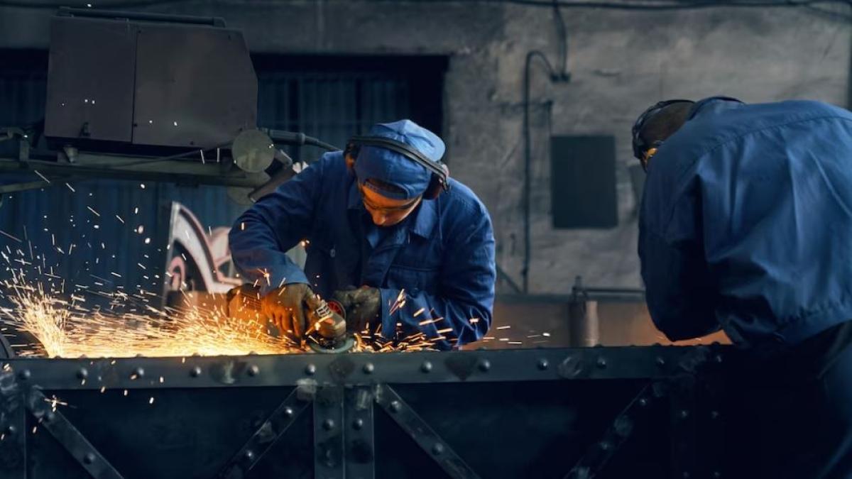 italienii-castiga-din-ce-in-ce-mai-putin--in-timp-ce-preturile-cresc