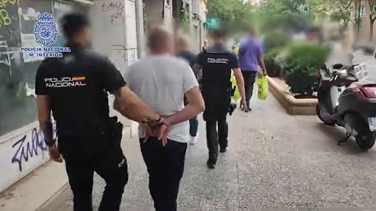spania--hoti-romani-de-case--arestati-in-zaragoza--barbatii-faceau-parte-dintr-o-grupare-infractionala-cu-tentacule-in-toata-europa