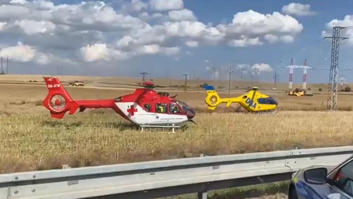 impact-devastator-in-cehia--doua-autocare--implicate-intr-un-accident--circa-50-de-persoane-au-fost-ranite