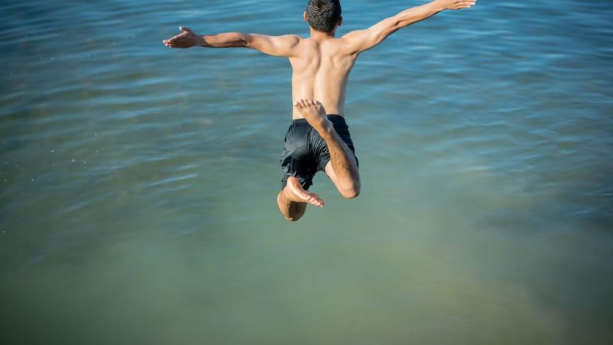 austria--un-muncitor-roman--la-un-pas-de-moarte--baratul-a-fost-resuscitat-cu-succes-dupa-ce-a-disparut-in-apele-unui-rau