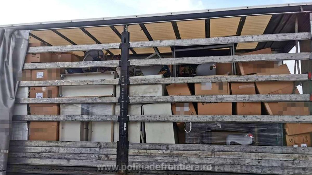 firme-din-germania-si-au-trimis-deseurile-in-romania--doua-camioane--oprite-la-intrarea-in-tara