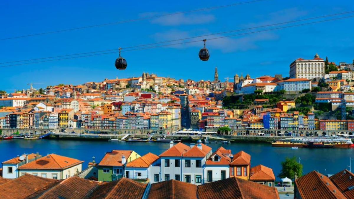 mae--atentionare-de-calatorie-pentru-romanii-care-calatoresc-in-portugala--restrictii-de-circulatie-si-controale-la-frontiera