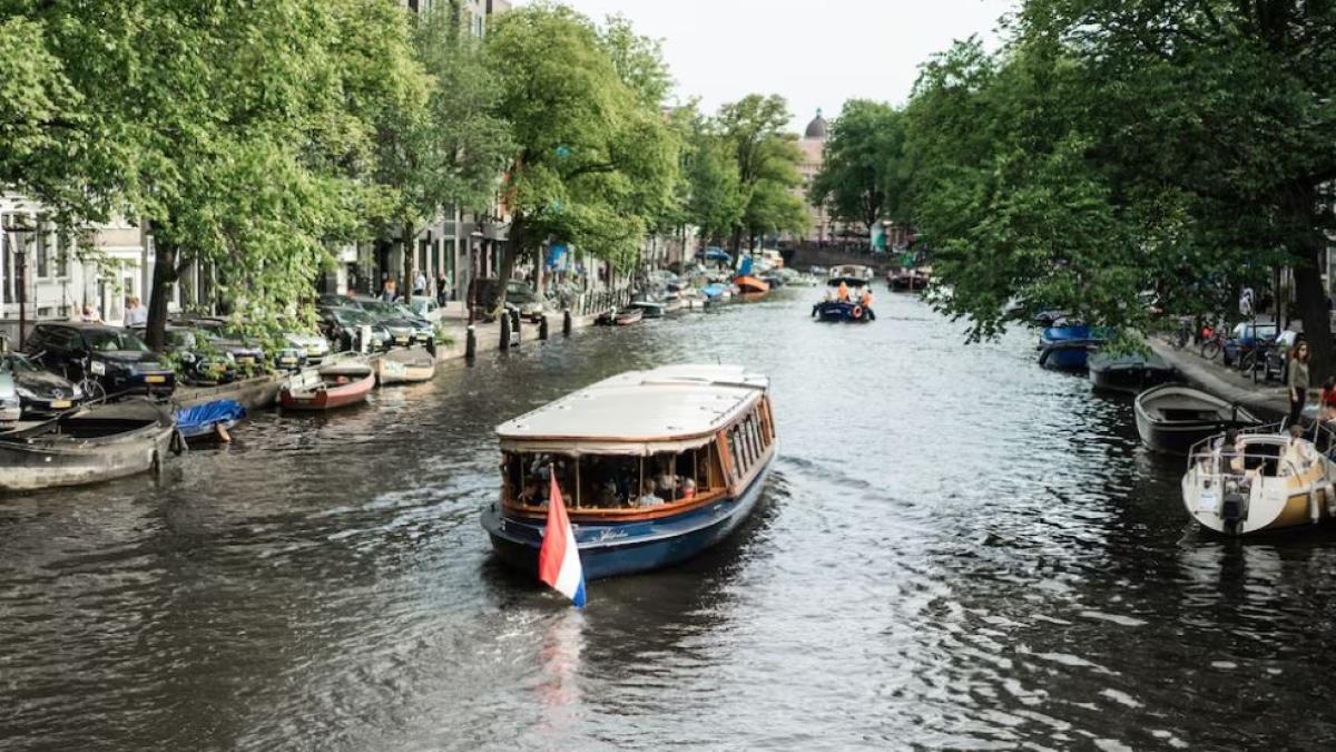 amsterdam-a-interzis-navele-de-croaziera-in-centrul-orasului--iata-explicatia
