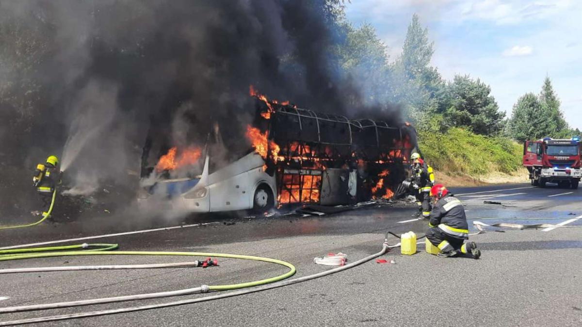 autocar-romabesc-a-luat-foc-viena