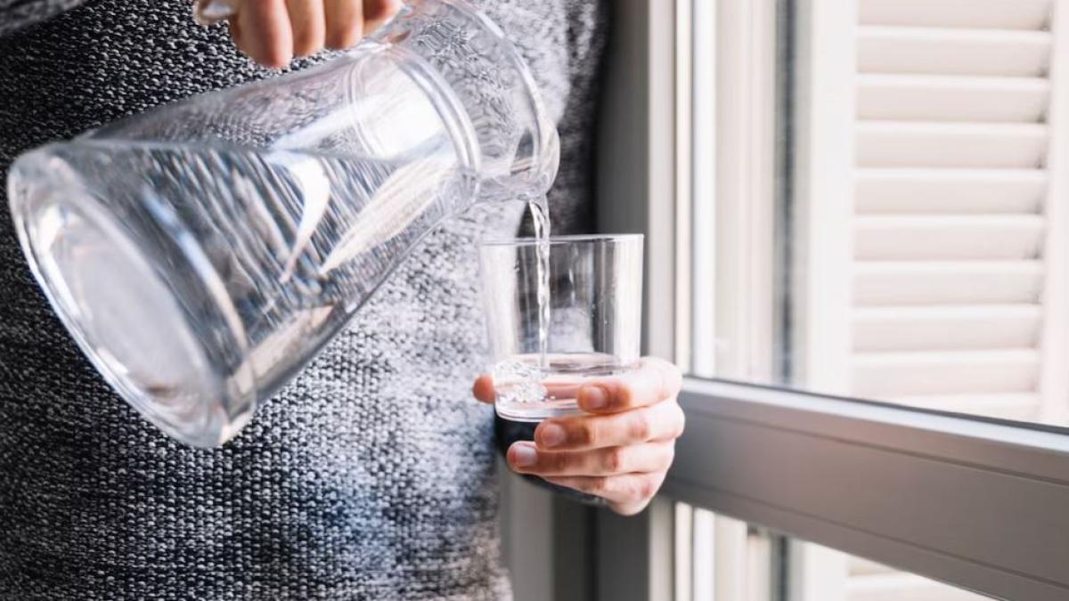 o-tanara-mama-a-murit--dupa-ce-a-baut-doi-litri-in-20-de-minute--medic---pacienta-s-a-intoxicat-cu-apa