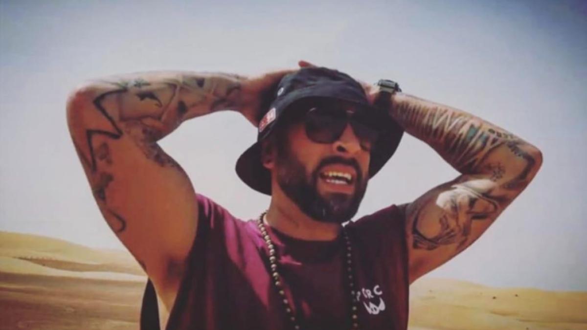 crbl--implicat-intr-un-accident-cu-motocicleta-dupa-o-depasire-neregulamentara--artistul-a-fost-dus-la-spital