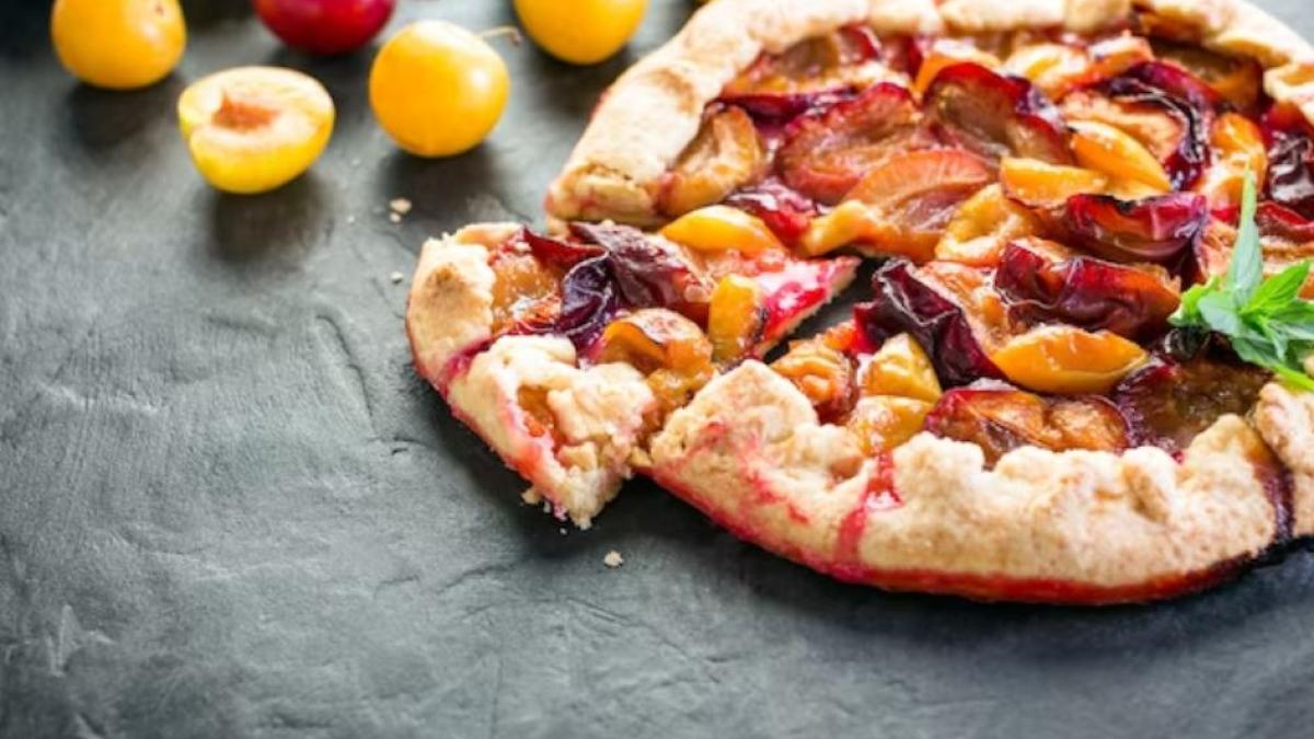 pizza-incredibila-cu-nectarine-cu-branza--preparati-o-chiar-azi-si-nu-veti-regreta