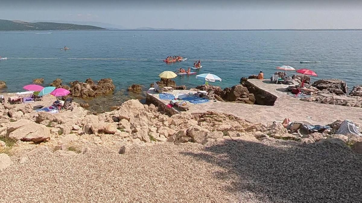 alerta-pe-o-plaja-populara-din-croatia--8-turisti-au-primit-ingrijiri-medicale