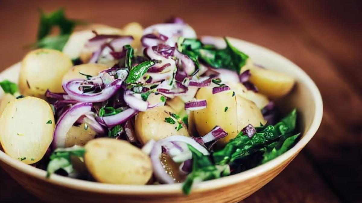 salata-cu-fasole-verde-si-cartofi--o-completare-excelenta-pentru-friptura